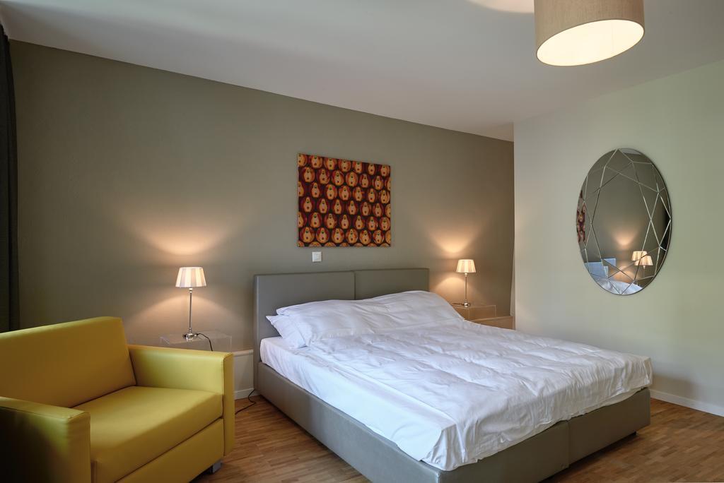 Hotel Hine Adon ฟรีบูร์ก ภายนอก รูปภาพ