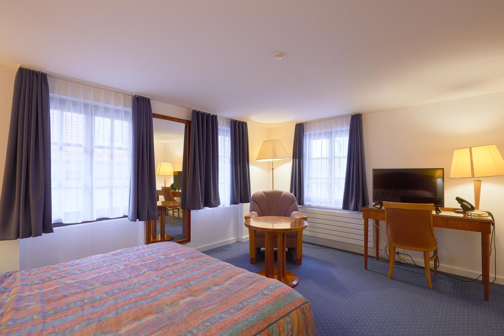 Hotel Hine Adon ฟรีบูร์ก ภายนอก รูปภาพ