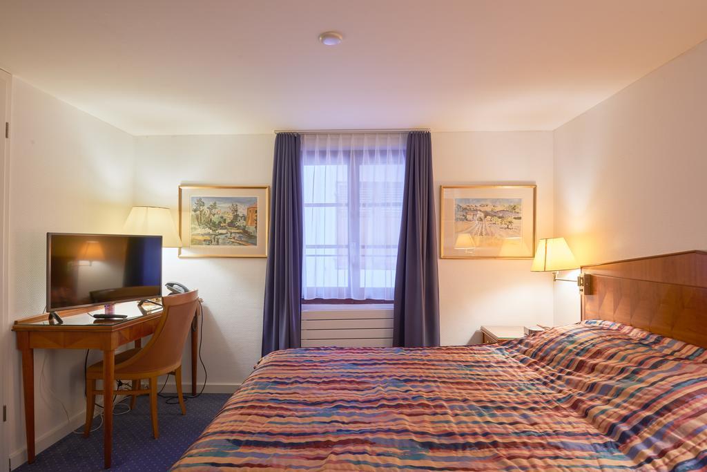 Hotel Hine Adon ฟรีบูร์ก ภายนอก รูปภาพ