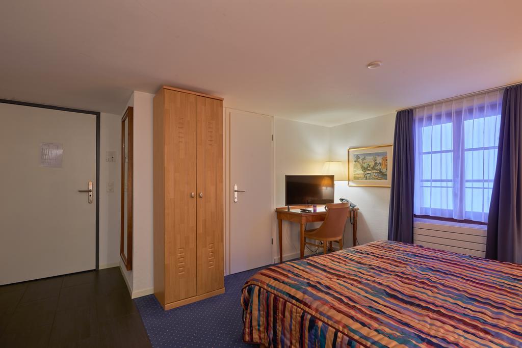 Hotel Hine Adon ฟรีบูร์ก ภายนอก รูปภาพ