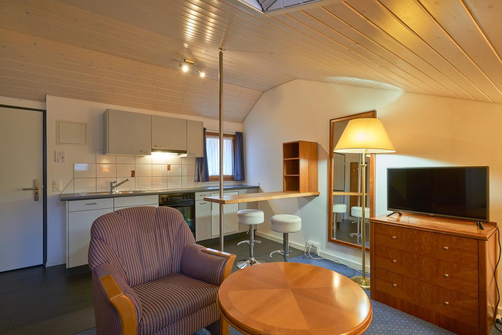 Hotel Hine Adon ฟรีบูร์ก ภายนอก รูปภาพ